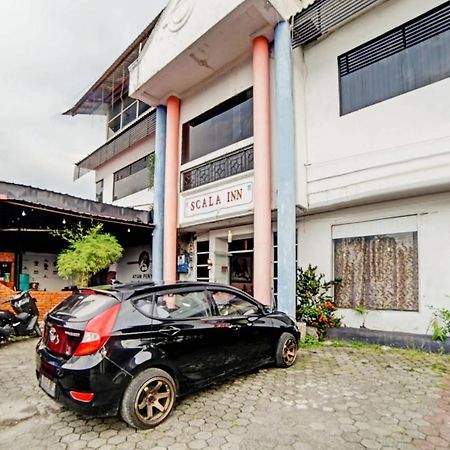 Oyo 90450 Sentra Inn Medan Exterior foto